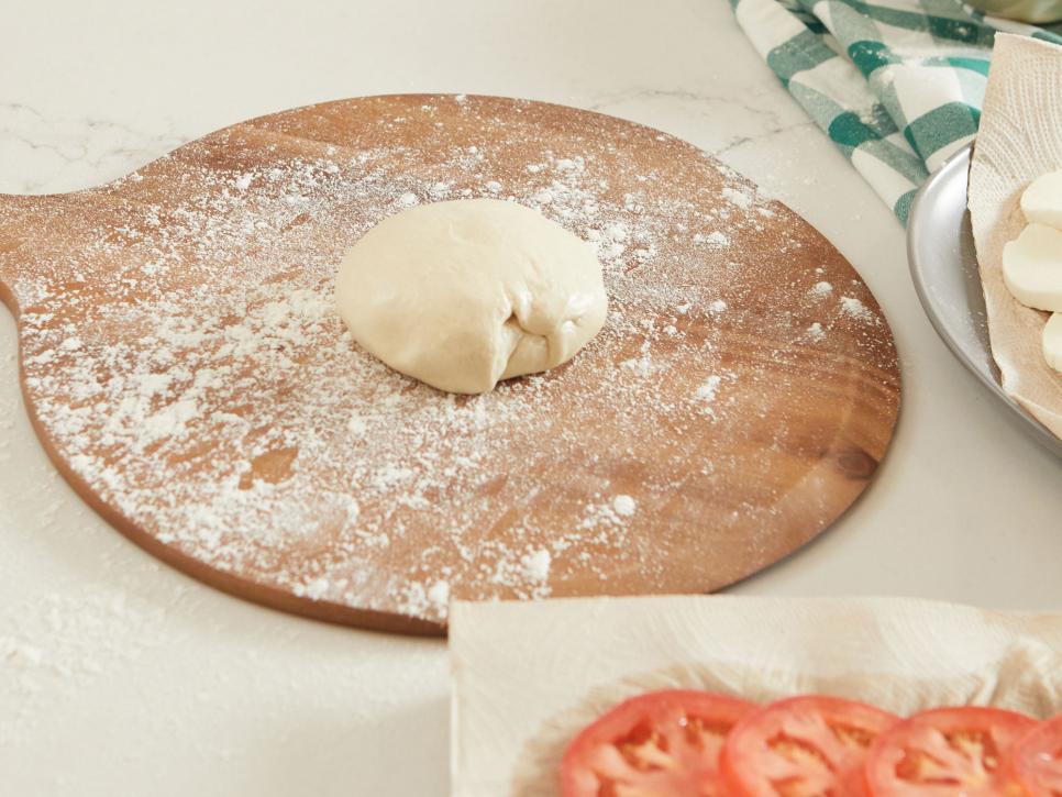 فوت و فن های پخت پیتزا، استفاده از خمیر در دمای اتاق