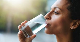 فواید نوشیدن آب آشامیدنی را می شناسید؟