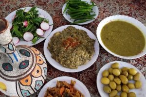 ۲ طرز تهیه گوشت و لوبیا اصفهانی و کاشانی در ۵ مرحله ساده به روش سنتی