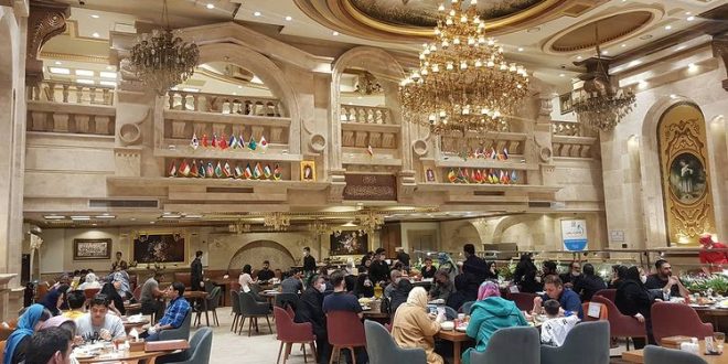 13 تا از بهترین و معروف ترین رستوران های شرق تهران با عکس و آدرس